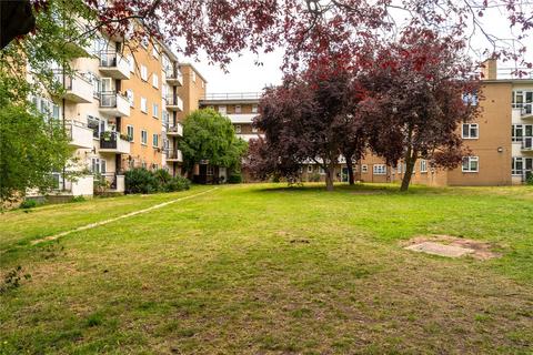 Streatham Hill, London, SW2 2 bed apartment for sale