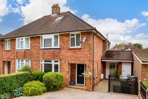 Comptons Lane, Horsham RH13 3 bed semi