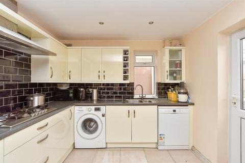 Patrixbourne Avenue, Gillingham ME8 3 bed semi