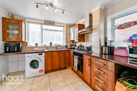 Gardner Road, Maidenhead 3 bed semi