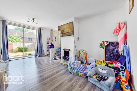 Gardner Road, Maidenhead 3 bed semi