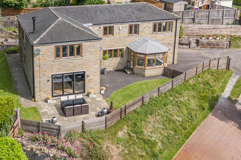 5 Tenterfield Rise, Northowram... 5 bed detached house for sale