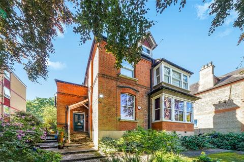 Avenue Road, London, N6 1 bed apartment for sale