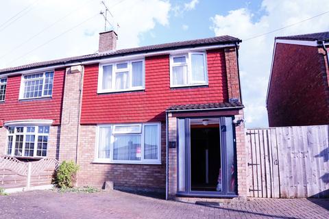 Kinross Crescent, Luton LU3 3 bed semi