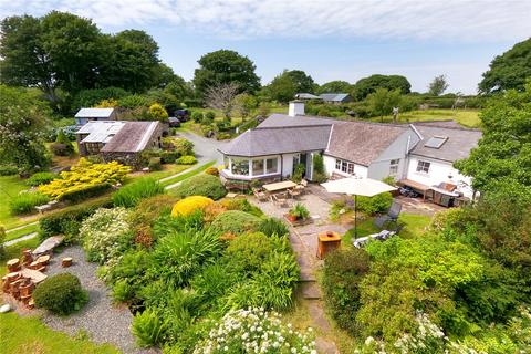 Groeslon, Caernarfon, Gwynedd, LL54 3 bed detached house for sale