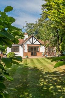 Norrels Drive East Horsley 4 bed detached house for sale