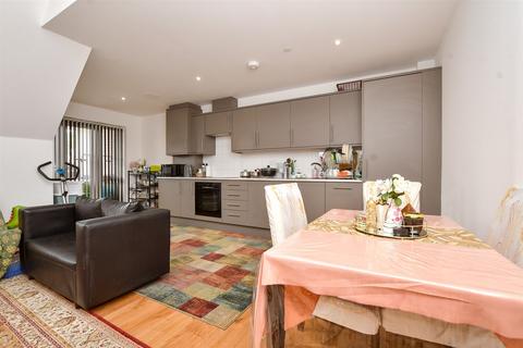 5 Russell Hill, Purley CR8 2 bed apartment for sale