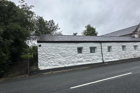 Llanllyfni, Llanllyfni, Gwynedd, LL54 2 bed cottage for sale