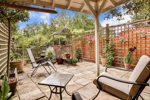 Spences Lane, Lewes, East Sussex 2 bed semi