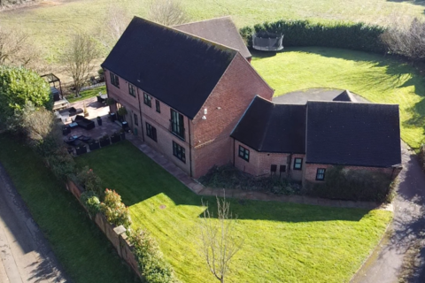 Willow Lane, Beckingham, Doncaster... 5 bed house for sale