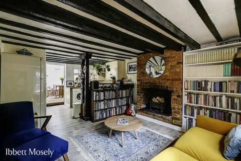 High Street, Westerham TN16 2 bed end of terrace house for sale