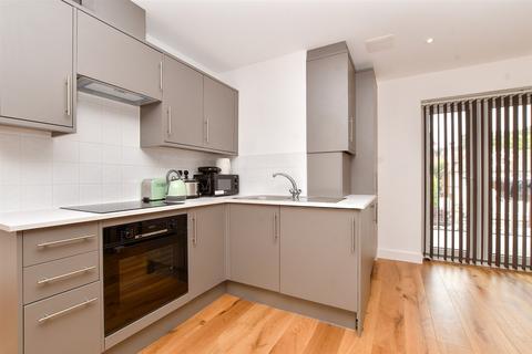 Russell Hill, West Purley, Surrey 2 bed apartment for sale