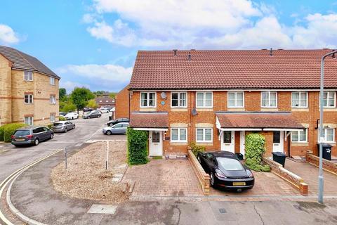 Westfield Gardens, Chadwell Heath, RM6 3 bed end of terrace house for sale