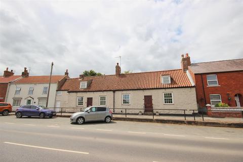 Southgate, Hornsea 1 bed terraced house for sale