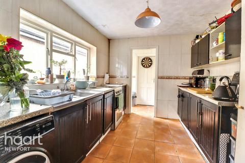 Dolphin Street, Newport 4 bed terraced house for sale