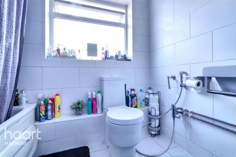 Aran Drive, Stanmore 2 bed flat for sale