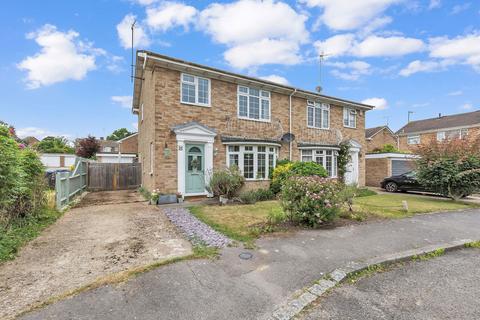 Silverdale, Hassocks, BN6 8RD 3 bed semi