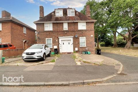 Framlingham Crescent, LONDON 1 bed apartment for sale