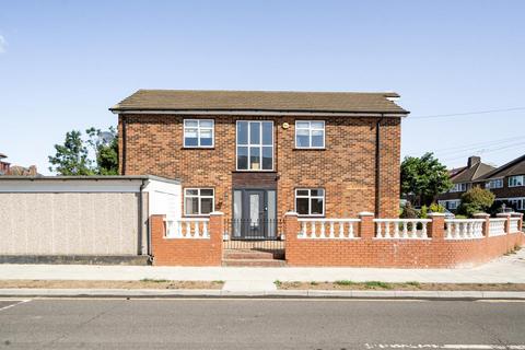 Merrion Avenue, Stanmore HA7 5 bed detached house for sale