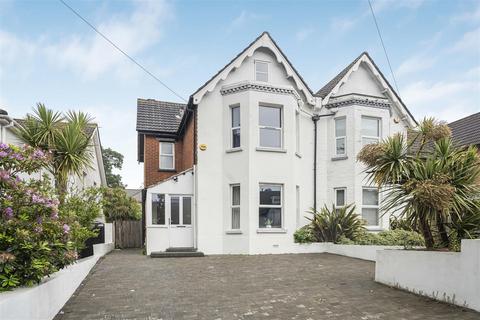 Gordon Road, Bournemouth 4 bed semi