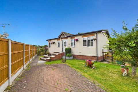 Severn Gorge Park, Telford TF7 2 bed park home for sale