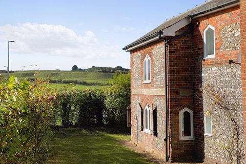 Amesbury Road, Salisbury             ... 3 bed detached house for sale