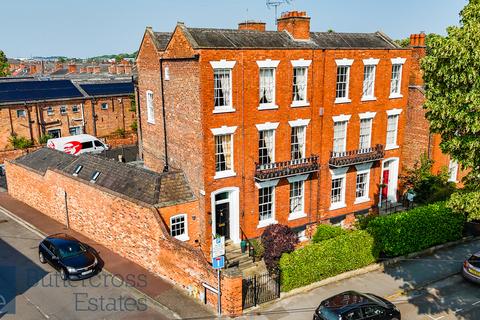 Balderton Gate, Newark, NG24 1RY 9 bed townhouse for sale
