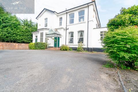 Southport PR8 4 bed semi