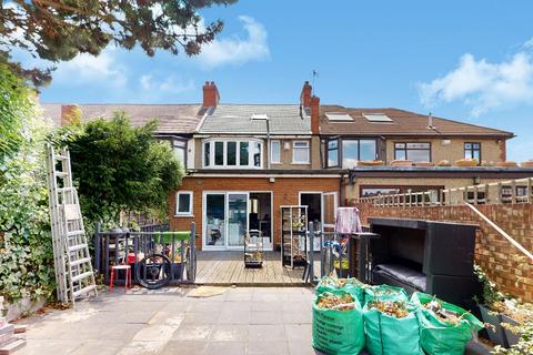Ilford IG3 3 bed terraced house for sale