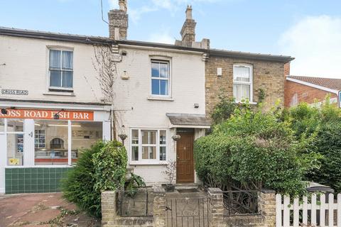 Cross Road, Kingston Upon Thames, KT2 2 bed terraced house for sale