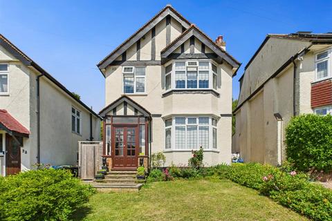 Mead Way, Coulsdon CR5 3 bed detached house for sale