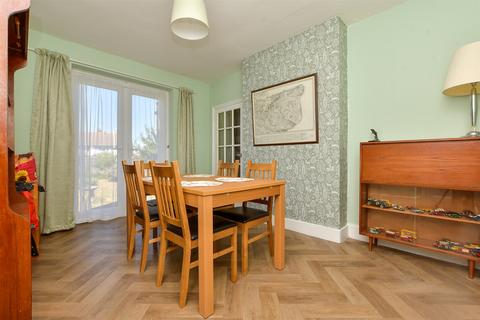 Beacon Road, Broadstairs, Kent 3 bed semi