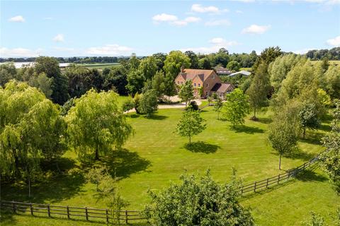Dauntsey, Chippenham, Wiltshire, SN15 5 bed detached house for sale