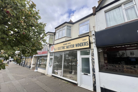 1587, London Road, SS9 2SG 3 bed flat for sale