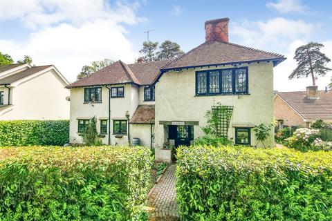 Horseshoe Lane, Guildford GU12 5 bed detached house for sale