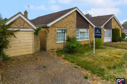 Mays Way, Potterspury NN12 2 bed detached bungalow for sale