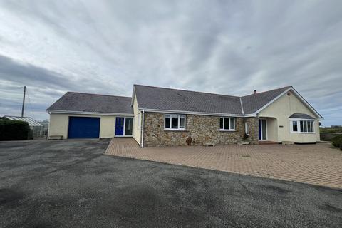 Llanfaelog, Ty Croes, Anglesey, LL63 3 bed detached bungalow for sale