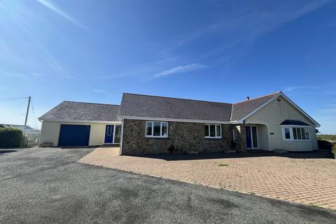 Llanfaelog, Ty Croes, Anglesey, LL63 3 bed detached bungalow for sale
