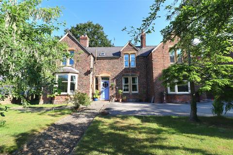 Church Hill, Middleton On The Wolds... 5 bed detached house for sale