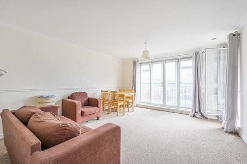 Island Row, Limehouse, London, E14 3 bed flat for sale