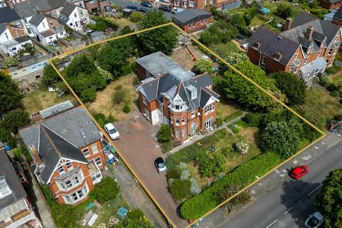 Barry CF62 House for sale