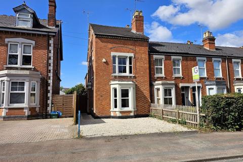 Tuffley Avenue, Tuffley 4 bed end of terrace house for sale