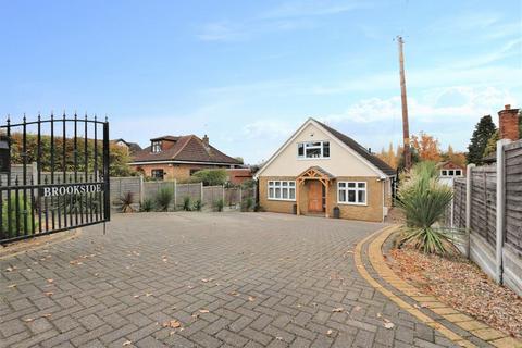 Bournebridge Lane RM4 4 bed detached house for sale