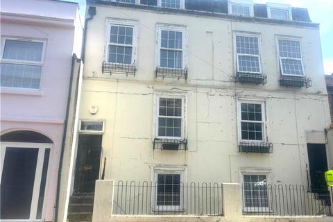 Norfolk Street, Southsea, Hampshire 2 bed maisonette for sale