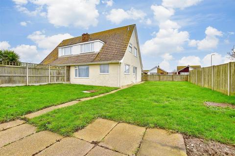 Livingstone Close, Dymchurch TN29 3 bed semi