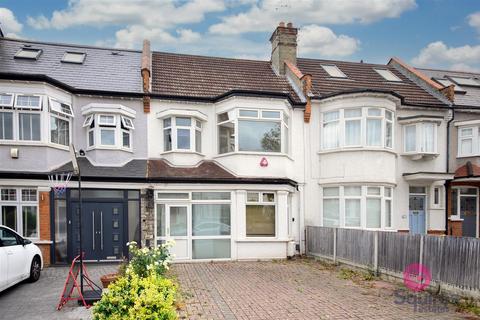 Queens Avenue, Finchley 3 bed terraced house for sale