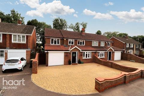 Becher Close, Renhold 6 bed semi
