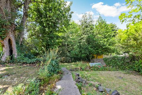 Glenluce Road, London 1 bed apartment for sale