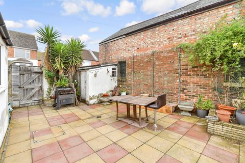 Somerset Road, Folkestone, Kent 3 bed end of terrace house for sale