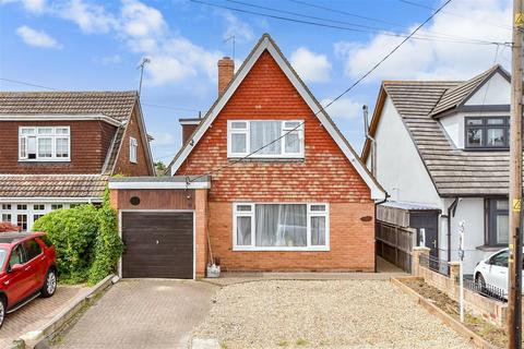Harold Gardens, Wickford SS11 3 bed detached house for sale